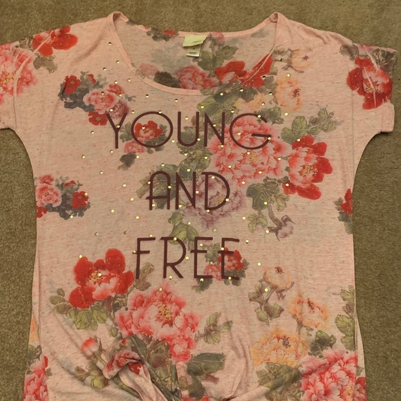 Daytrip ‘Young and Free’ top - Picture 6 of 6